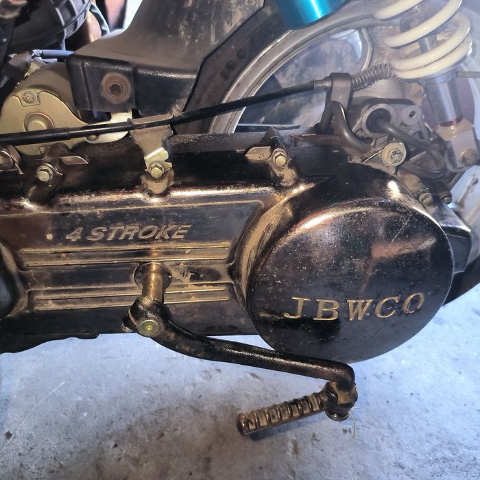 Скутер jbwco 150 кубів