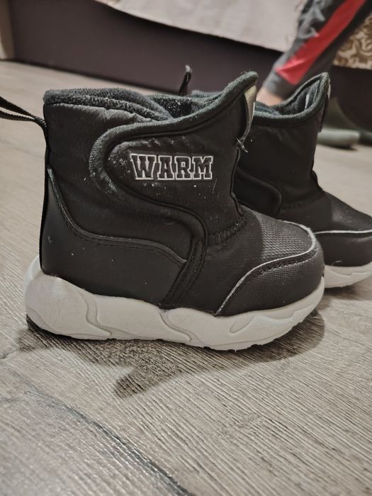 Продам детские дутики