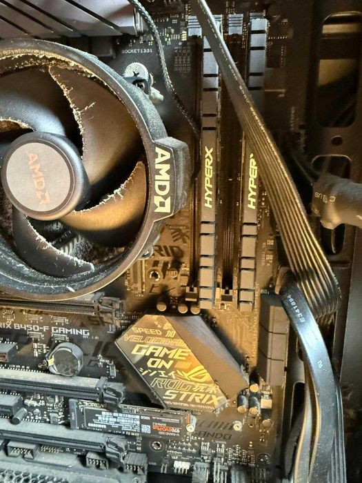 PC WINDOWS c/ Caixa CORSAIR (peças)