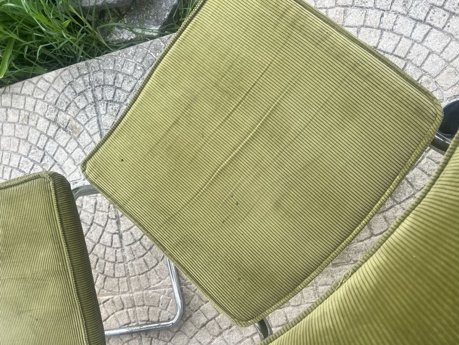 2 cadeiras cantilever