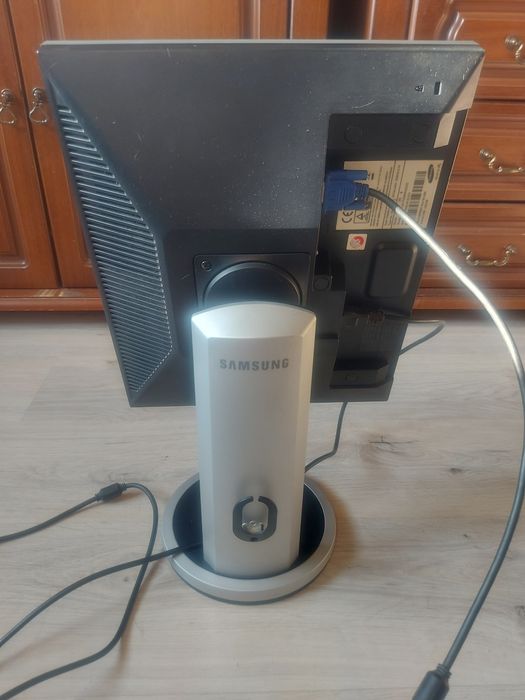 Monitor Samsung SyncMaster 740B