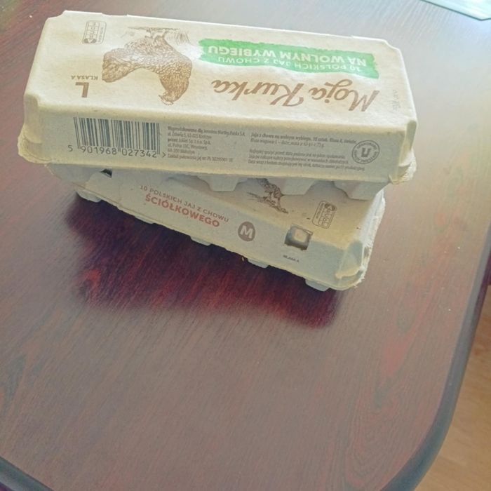 84. Kratki/wytłaczanki po jajkach ,,10 - 24 sztuk