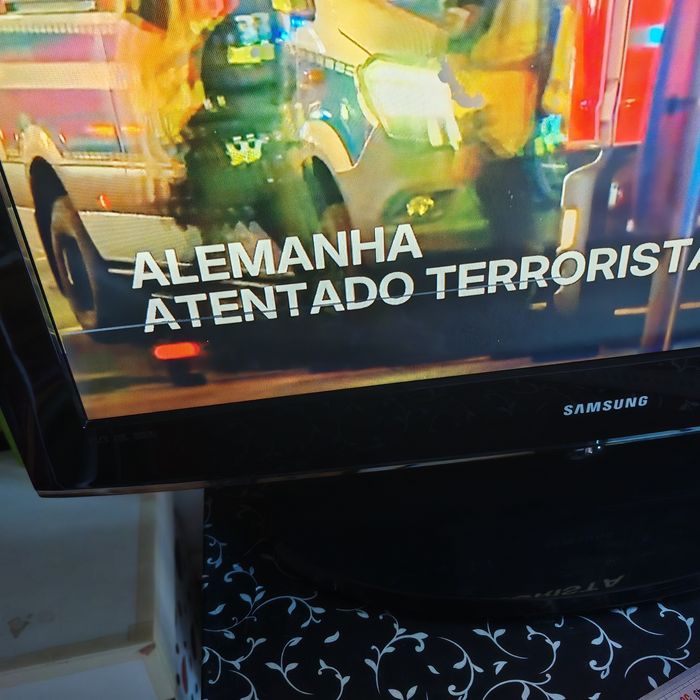 TV Samsung LCD 32" - LE32A457