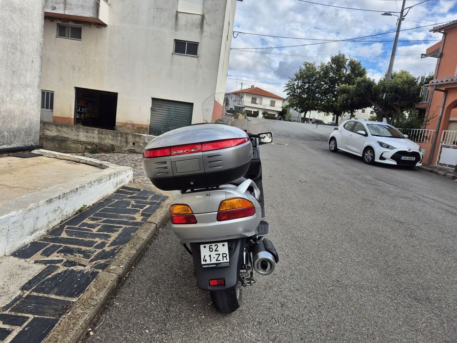 Suzuki burgman 650
