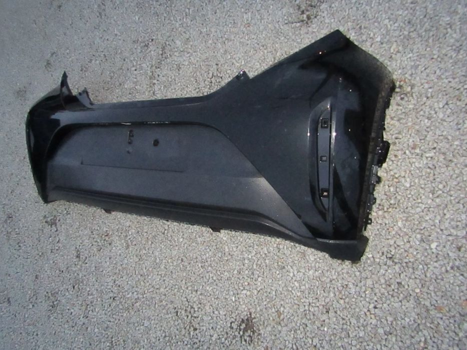 Para-choques tras Toyota Aygo AB40 ano 2024 (original)