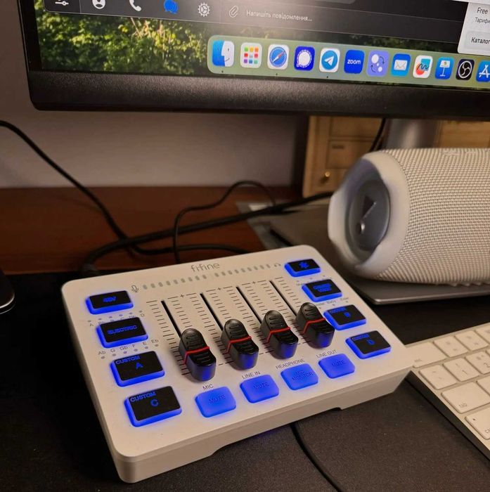 FIFINE Аудио Микшер, есть микрофон. вход AmpliGame SC3 с RGB