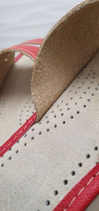 Kapcie laczki 38 pantofle czerwone skóra skórzane 36 i 37,39 40 41