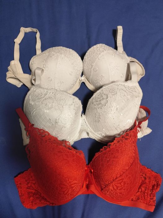 Бюстгалтери75 В,  80 Е ,85 С пуш,  ,95 DD