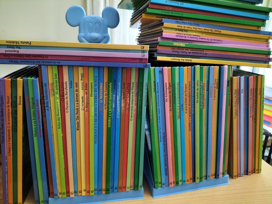 Coleção de livros Walt Disney (93 livros)