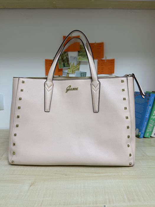 Рожева сумка Guess
