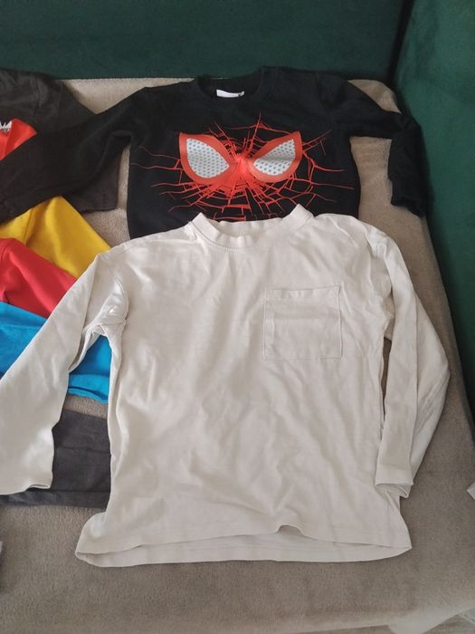 Paka ubrań 116/122 dla chłopca.