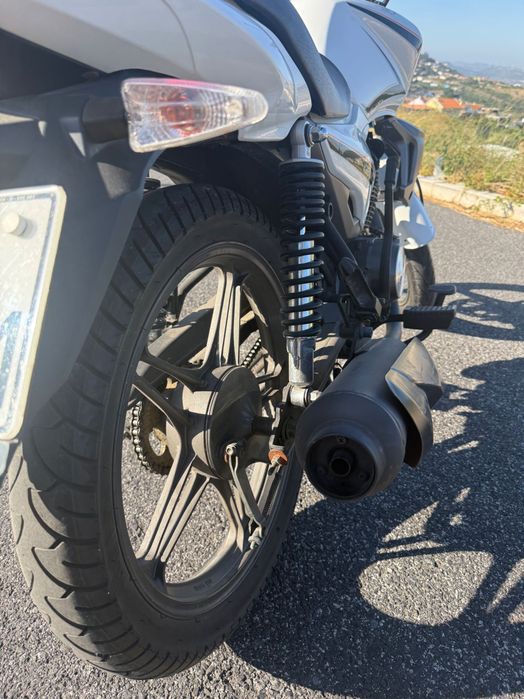 Mota RARA KEEWAY RK  2017 30.300KM