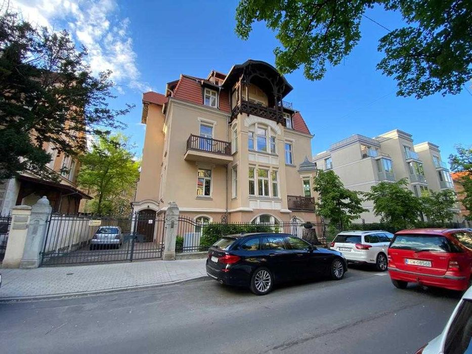 Komfortowe i klimatyczne mieszkanie w odrestaurowanej kamienicy przy ul. Elizy Orzeszkowej w Centrum Poznania (okolica Targów Poznańskich)