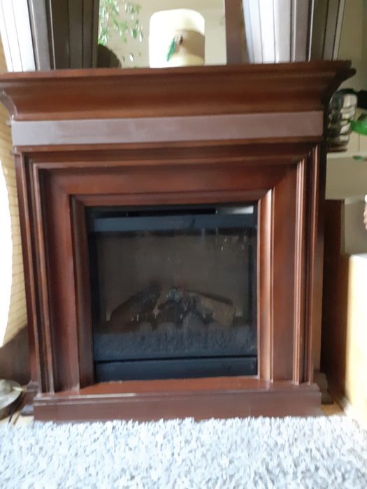 Kominek elektryczny z pilotem