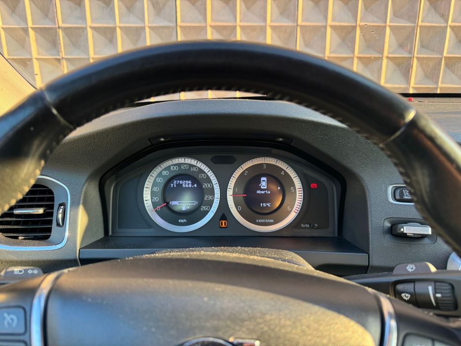 Volvo S60 2.0 Diesel de 163cv, nacional, em muito bom estado geral