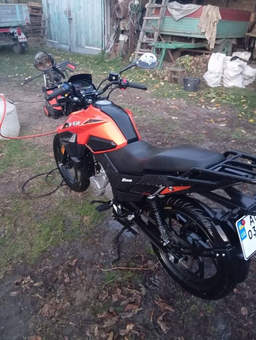 Продам мотоцикл  шинарей дс 200
