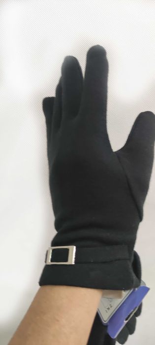 Rękawiczki ponad 40 par- mix po likwidacji sklepu