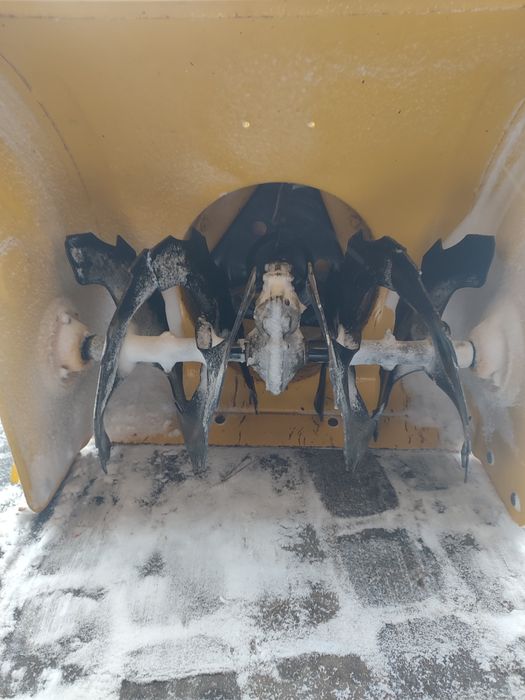 Odśnieżarka spalinowa z napędem 5+R 6.5 km