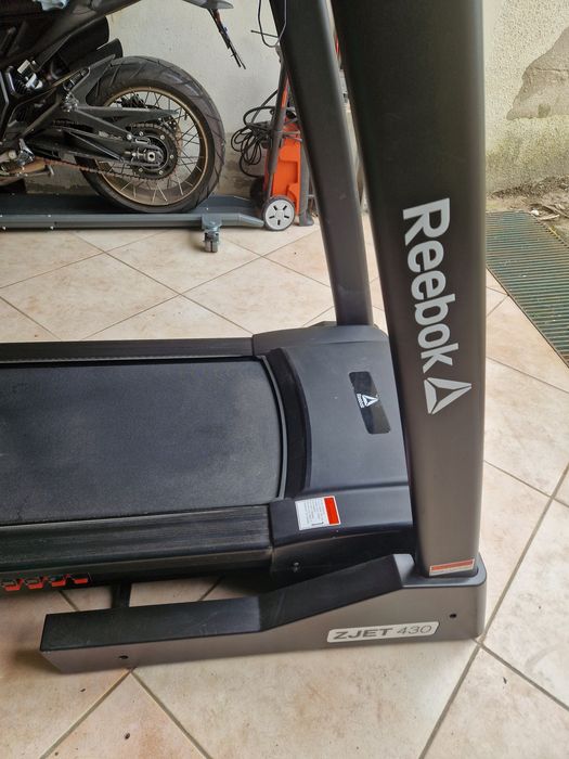 Passadeira Reebok jet 430