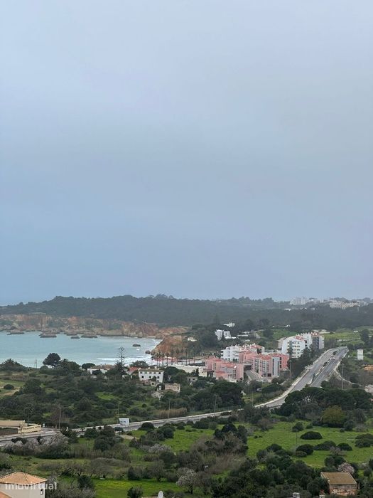 Apartamento T1 com lugar de parqueamento e piscina