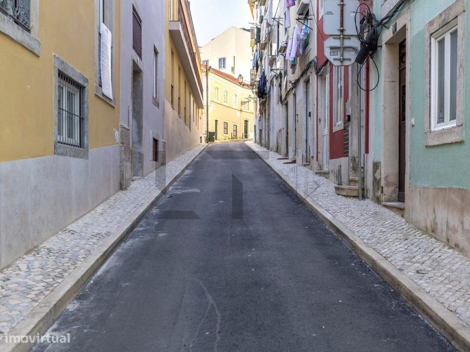Apartamento T2 com Garagem para Venda junto à Av. da Liberdade, Lisboa