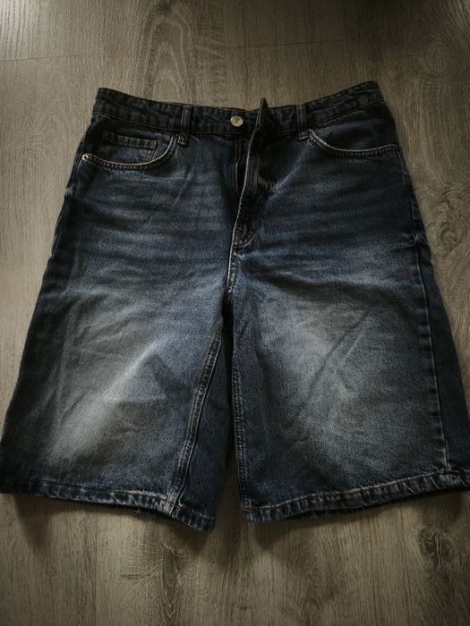 Jeansy Stradivarius