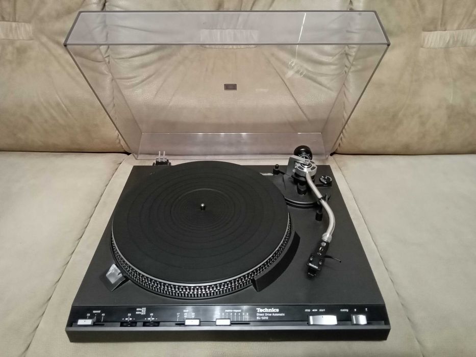 Проигрыватель винила  Technics SL-3310 (DD, Made in Japan)