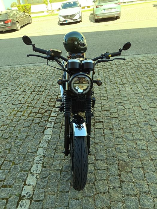 Mash  black  Seven 125