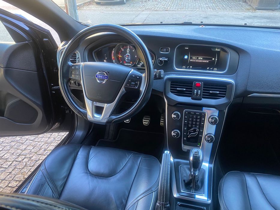 VOLVO V40  2.0  190cv  D4