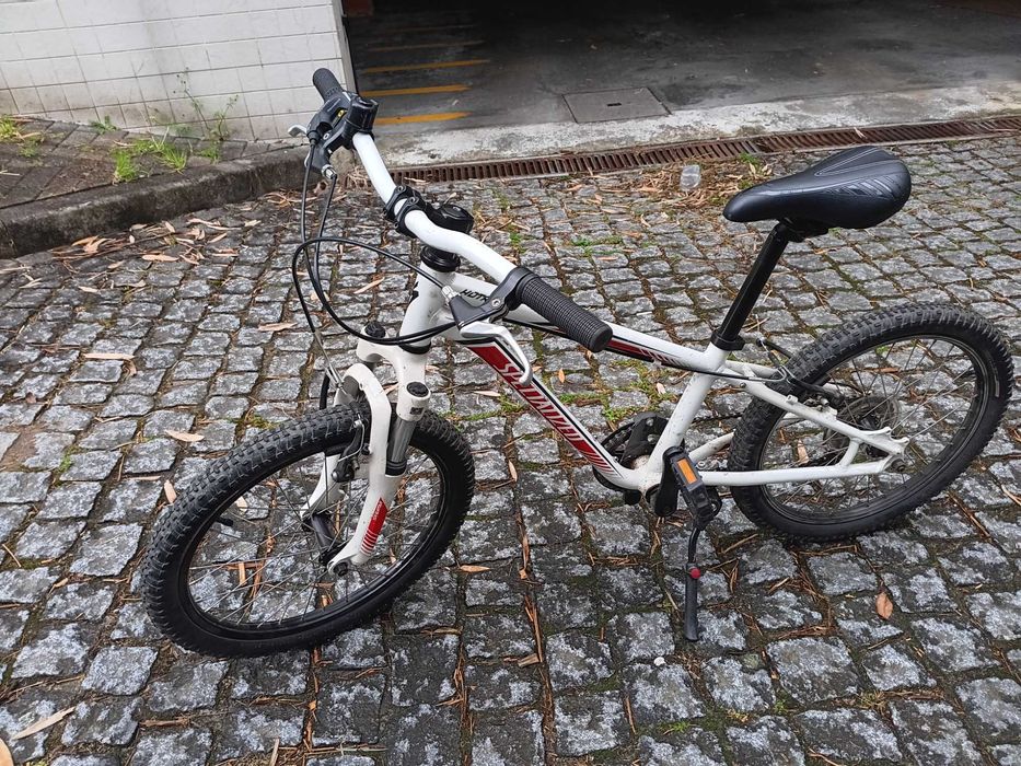 Bicicleta Specialized Criança Roda 20