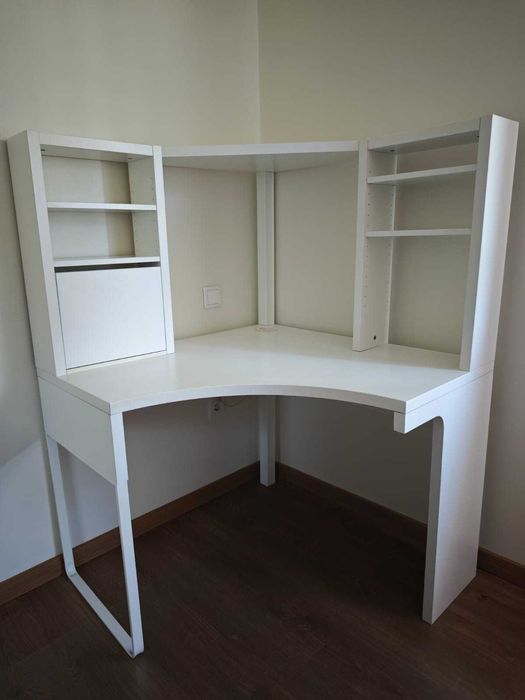 Secretária de canto IKEA Micke