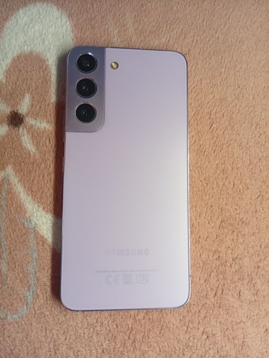 Смартфон Samsung Galaxy S22 8/128GB