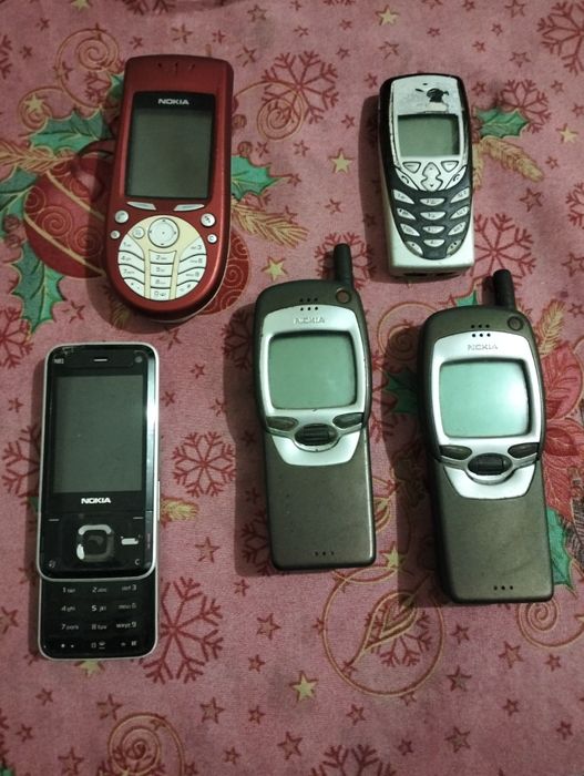 Conjunto de nokias antigos