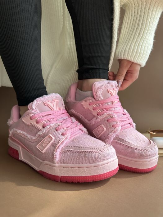 Louis Vuitton Trainer Pink