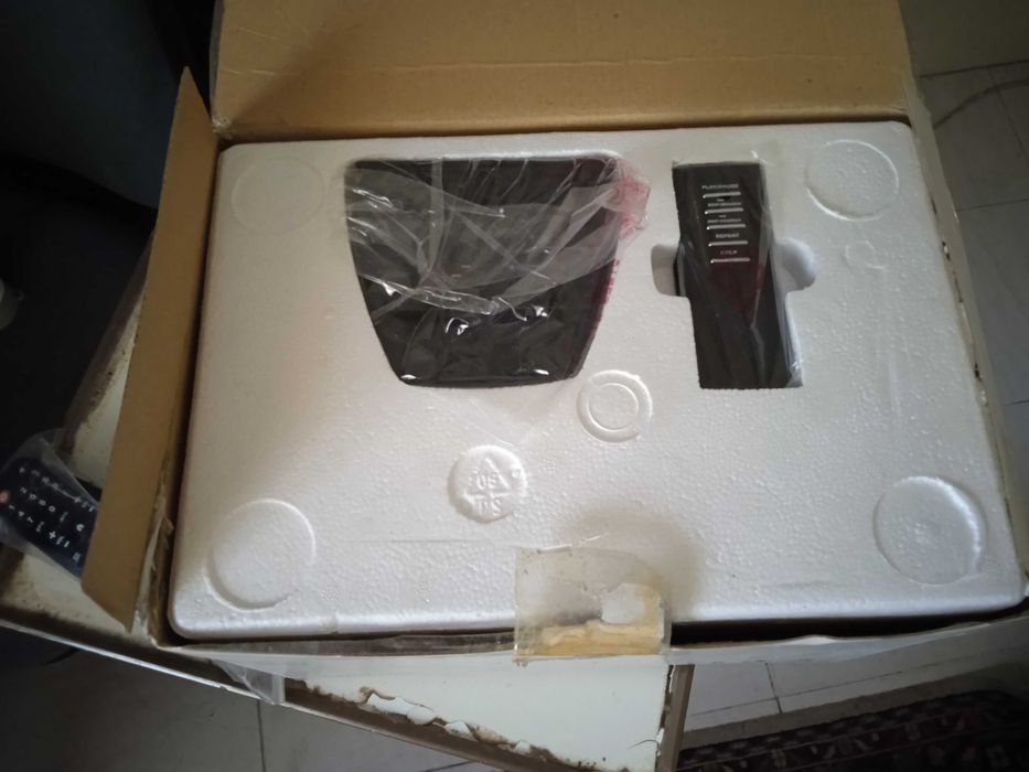 MINI Hi-Fi com Leitor de CD's, RÁDIO e RELÓGIO