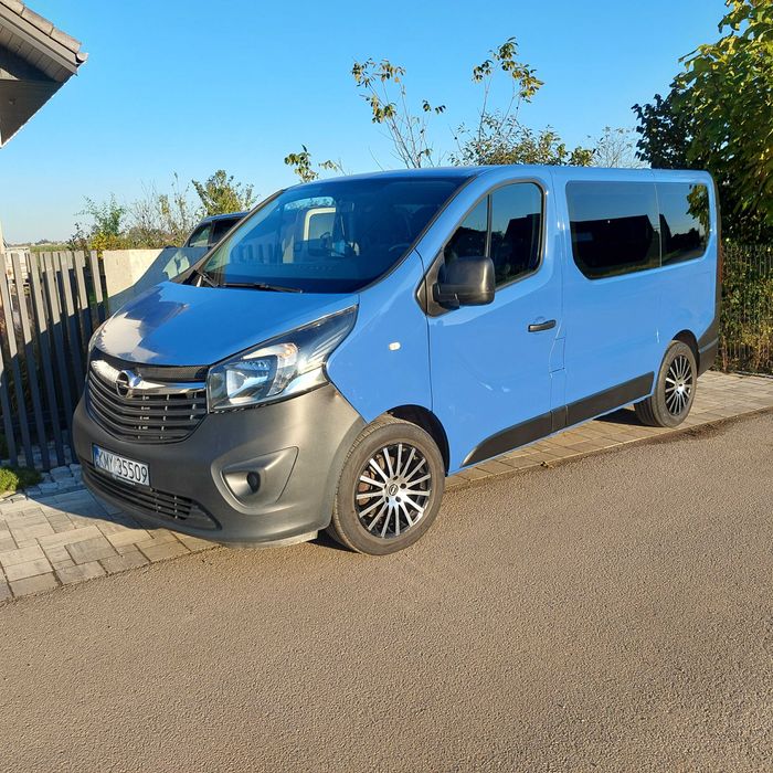 Opel vivaro 1.6 Biturbo 9 os. 2014