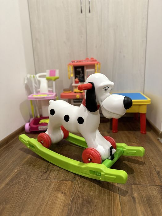 Пісочниця, каталка-качалка, дитяча кухня, набір для прибирання