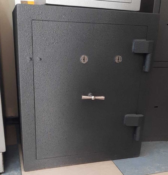 Сейф взломовогнетривкий Булат 5 клас опору новий