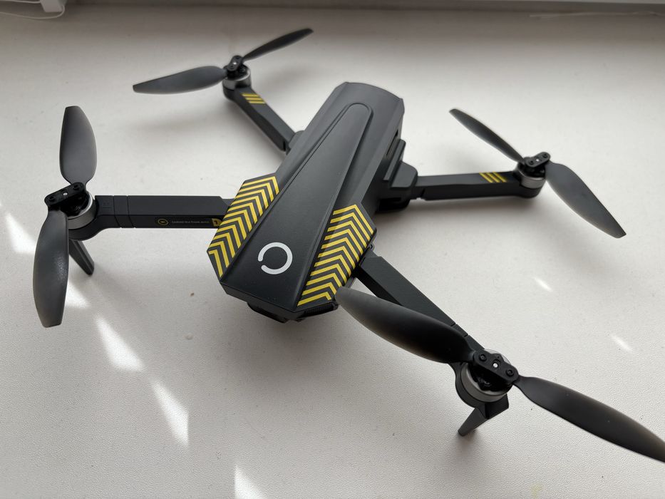 DRON X-bee drone 9.5 fold firmy OVERMAX