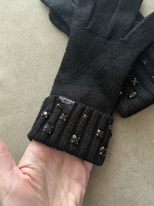 Жіночі рукавички від Victoria's Secret