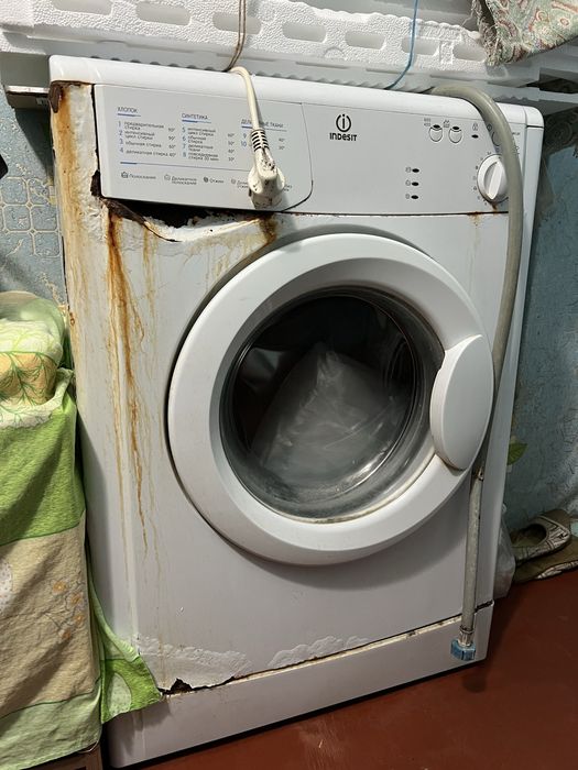 Пральна машина Indesit wiu81