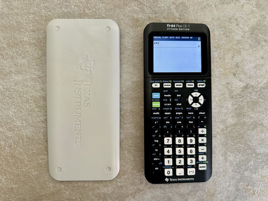 Calculadora Gráfica Texas Instruments TI-84 Plus CE-T (Python Edition)