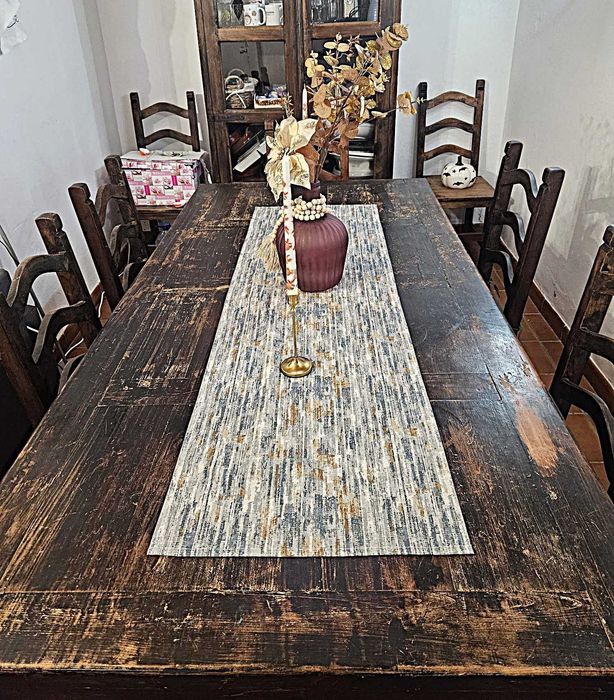 Mesa de jantar em madeira maciça + 8 cadeiras — 2 metros