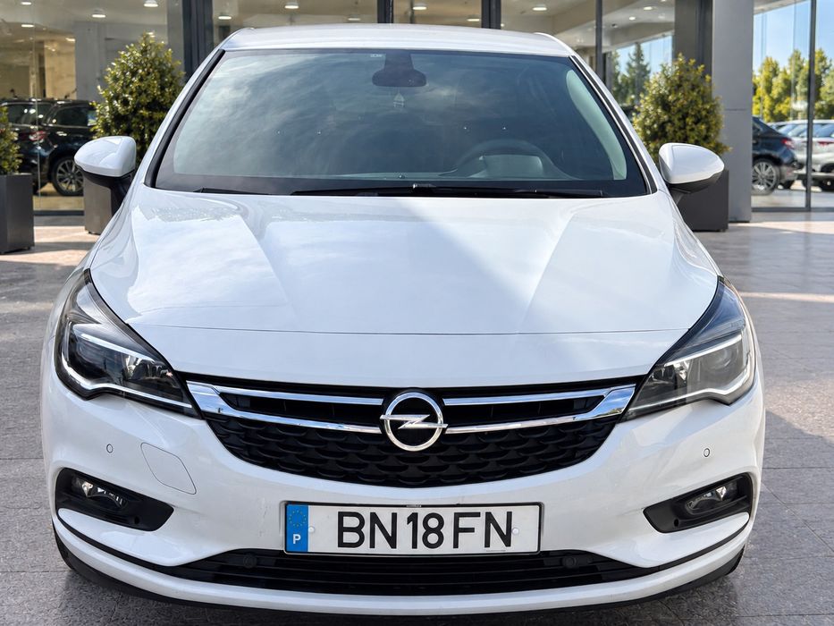 Opel astra de 2019 — photo 2