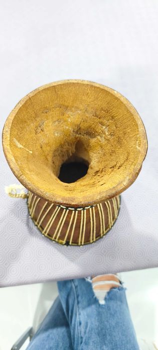 Djembe em madeira maciça