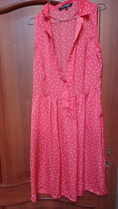 Sukienka koralową w białe grochy 40 kappahl