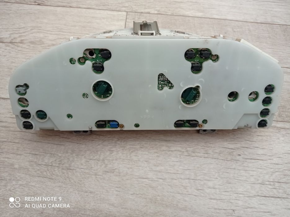 Приборная панель Мазда 626