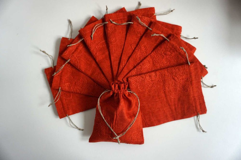 Woreczki lniane na prezenty biżuterię 10x12 cm 10 sztuk