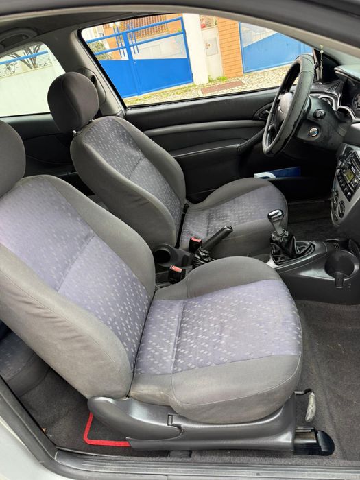 1999 Ford Focus 1.4 16v gasolina Carro Barato!!