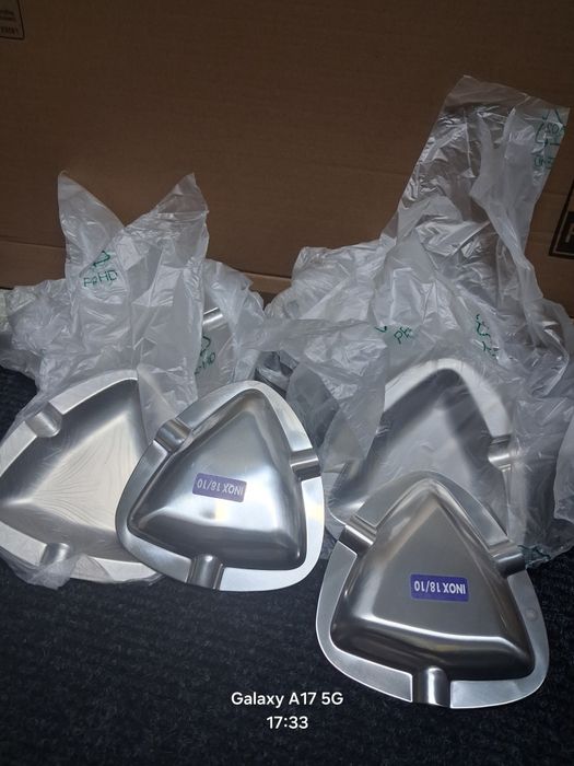 Cinzeiros novos  inox